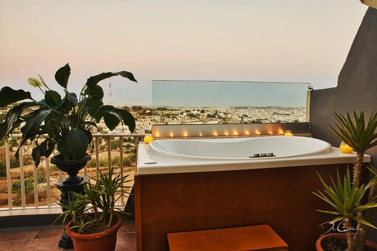 Lejlighed Hill Top Luxury Penthouse At Valley Crest Naxxar