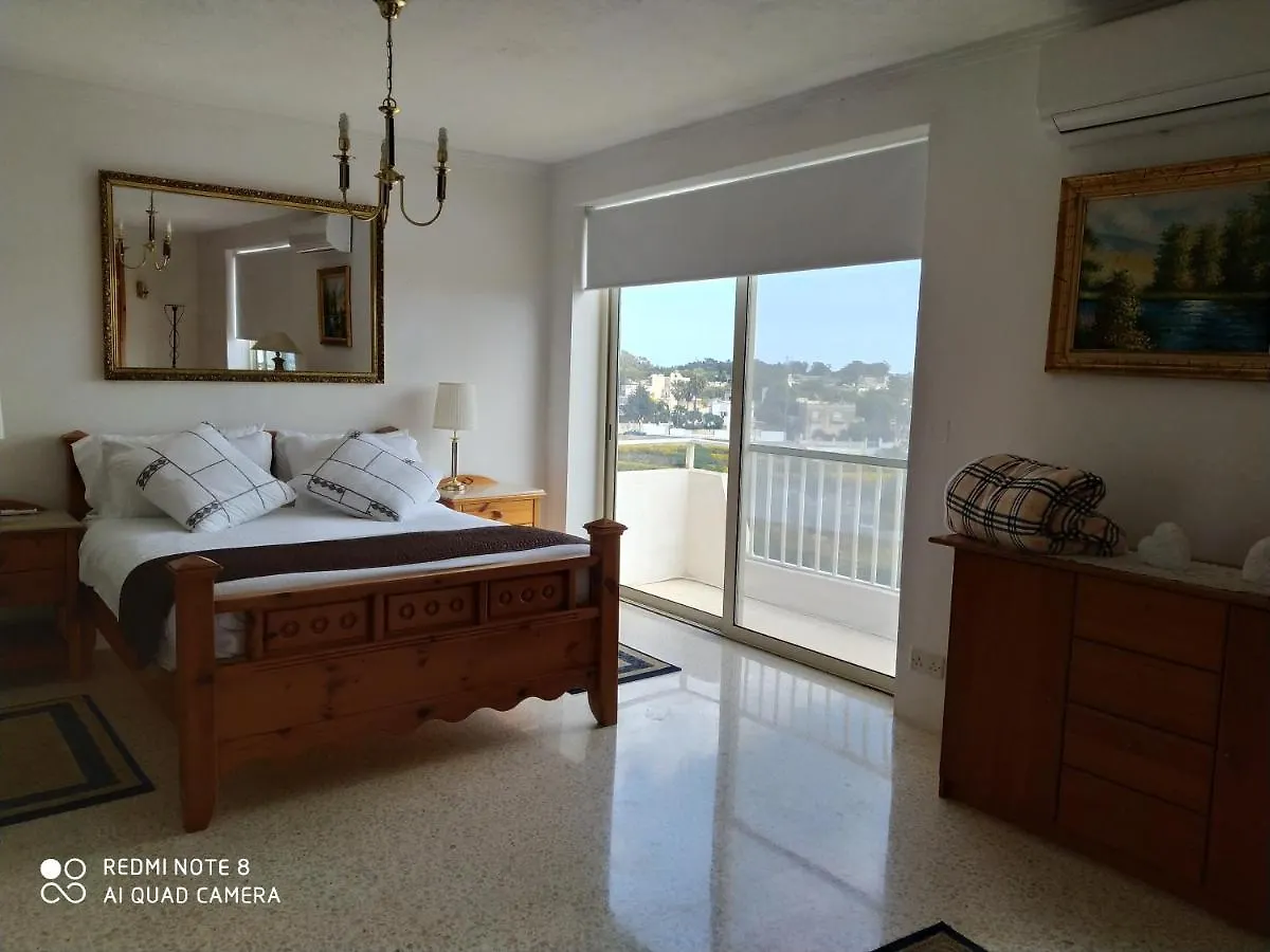 Hill Top Luxury Penthouse At Valley Crest Naxxar Lejlighed